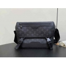 LouisVuitton カジュアルスタイルメッセンジャーPMバッグ M12517